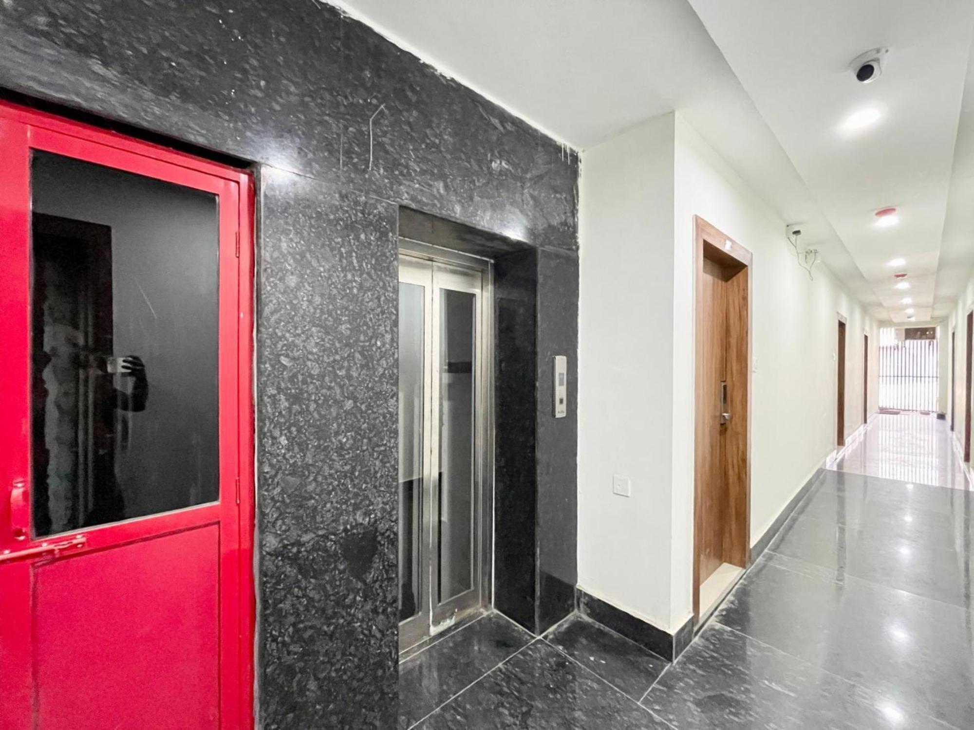 Hotel Shree Radha Krishna Varanasi Dış mekan fotoğraf