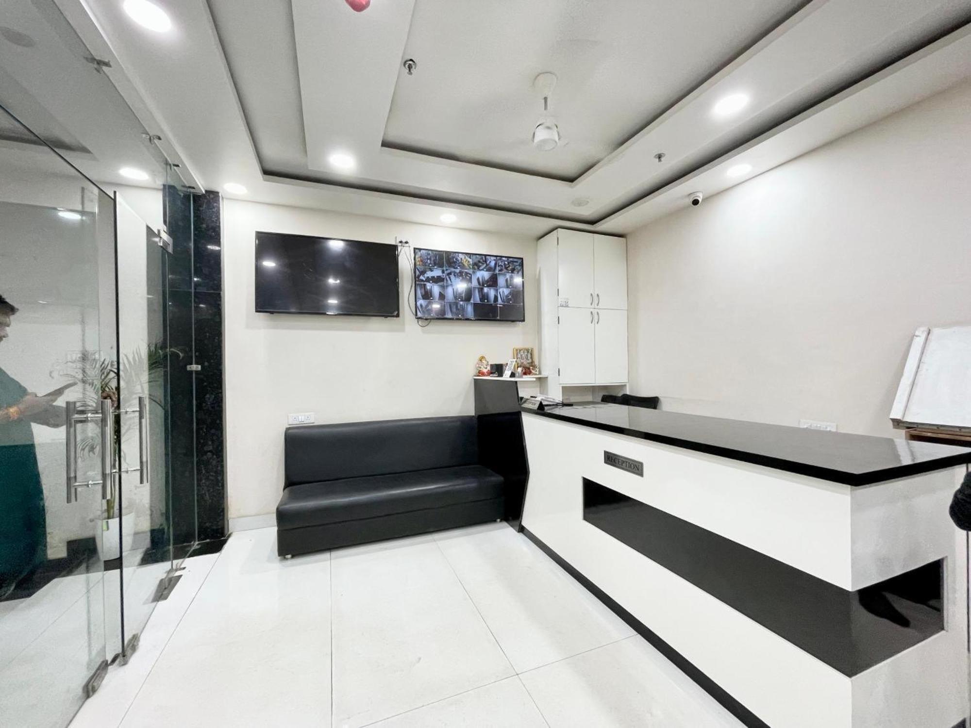Hotel Shree Radha Krishna Varanasi Dış mekan fotoğraf